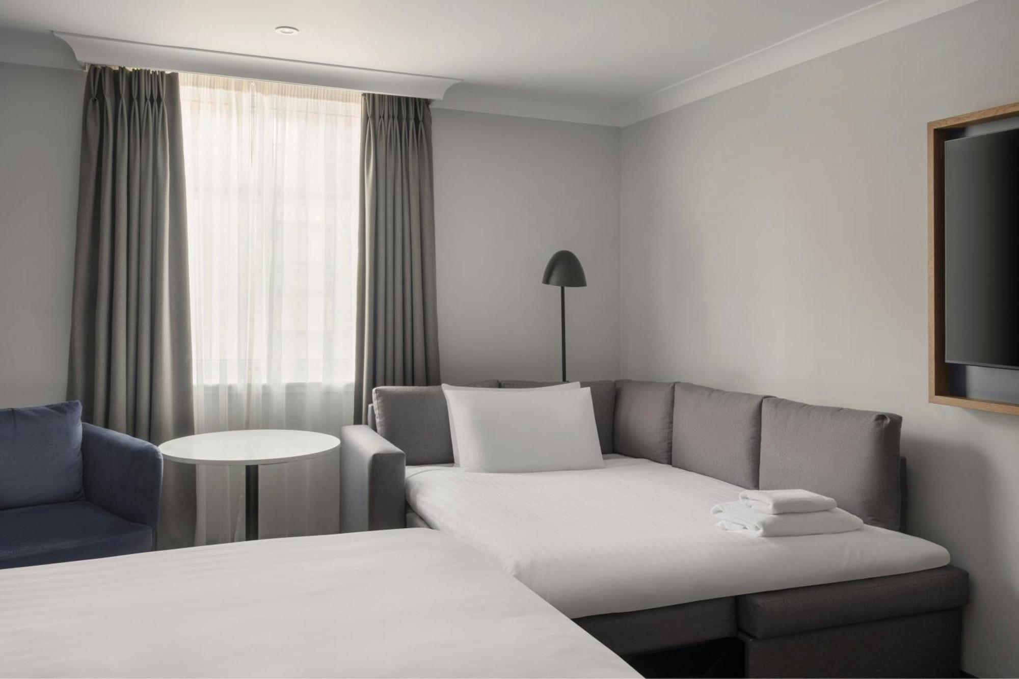 Edinburgh Marriott Hotel Holyrood — Fotos 2